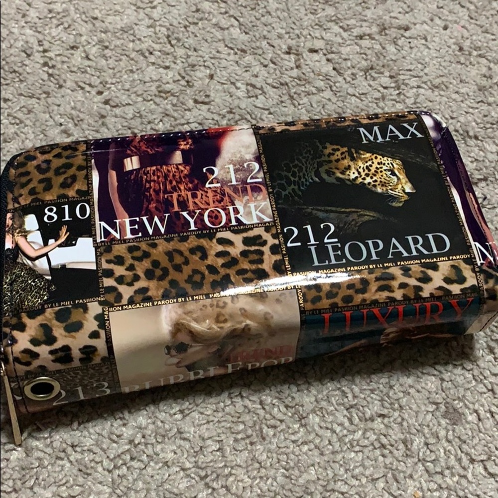 Wallet - Picture 2 of 4